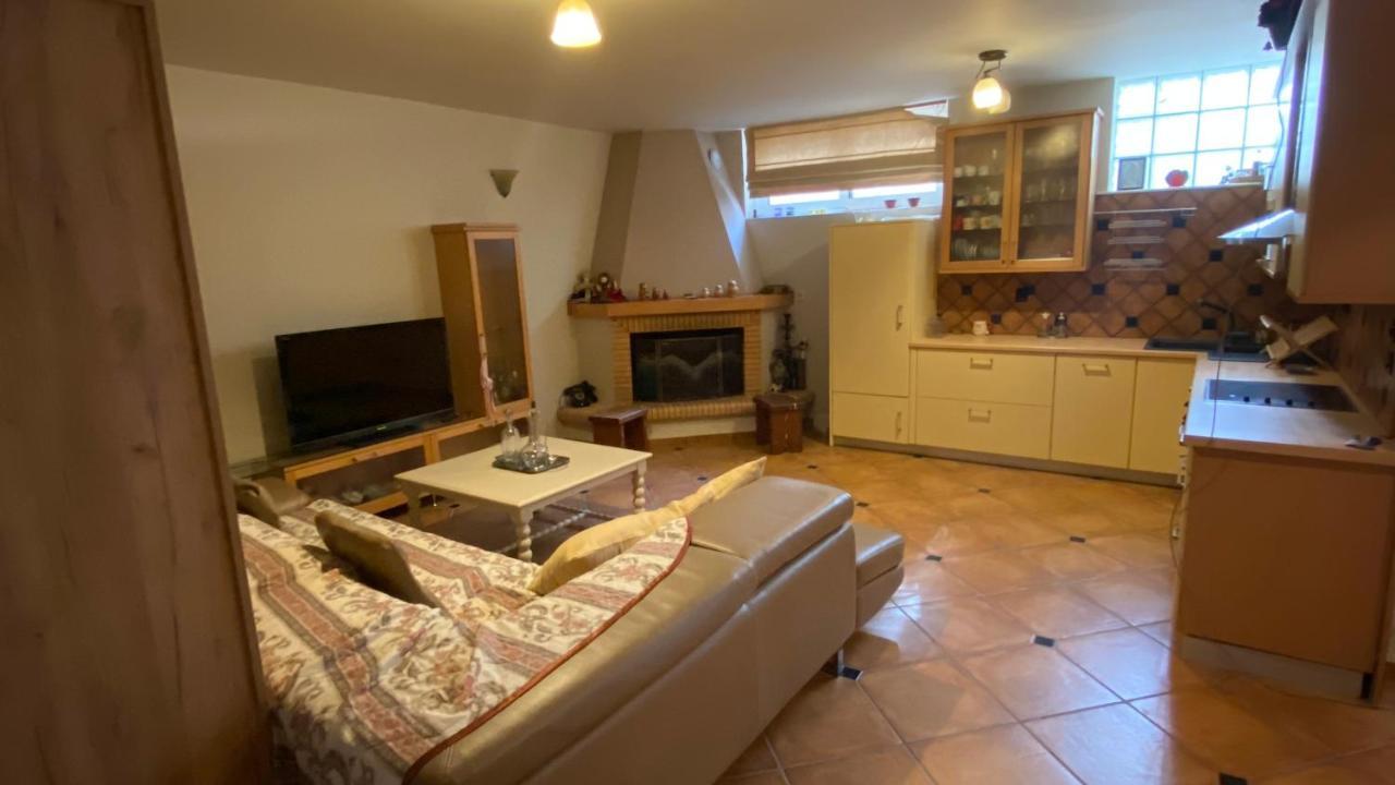 Seaside Family Apartment - Kalamata Faraí Εξωτερικό φωτογραφία